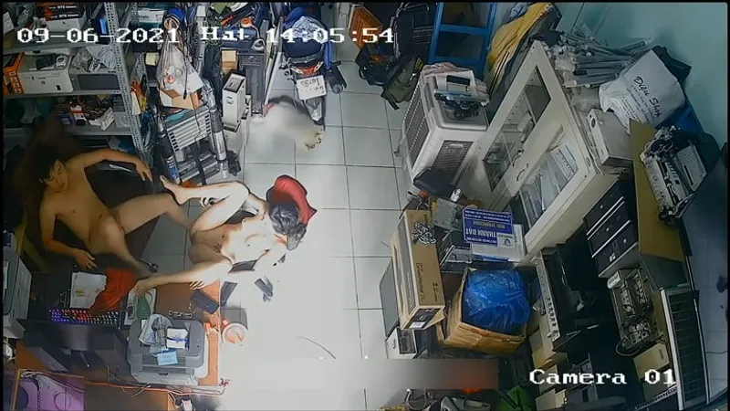 Bà xã chồng yêu xxx nhau trong của của quý máy tính